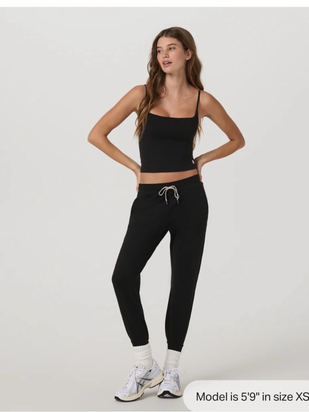 RARE Vuori Black Cargo Joggers with Drawstring